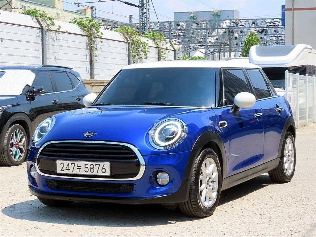 MINI Cooper 5 door 1.5 Hai