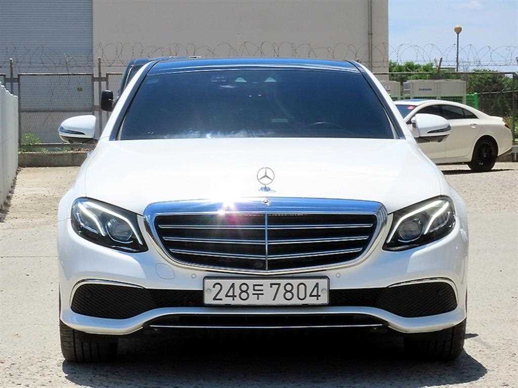 Mercedes-Benz E-Class E300e Exclusive