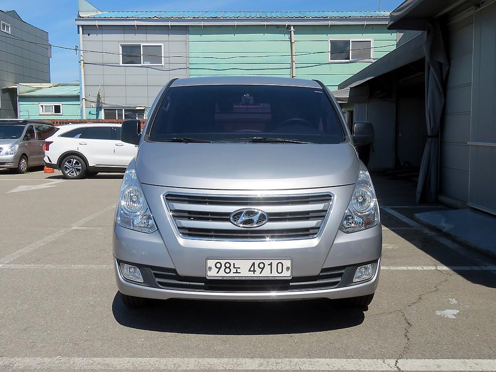 Hyundai Grand Starex Kaempingka