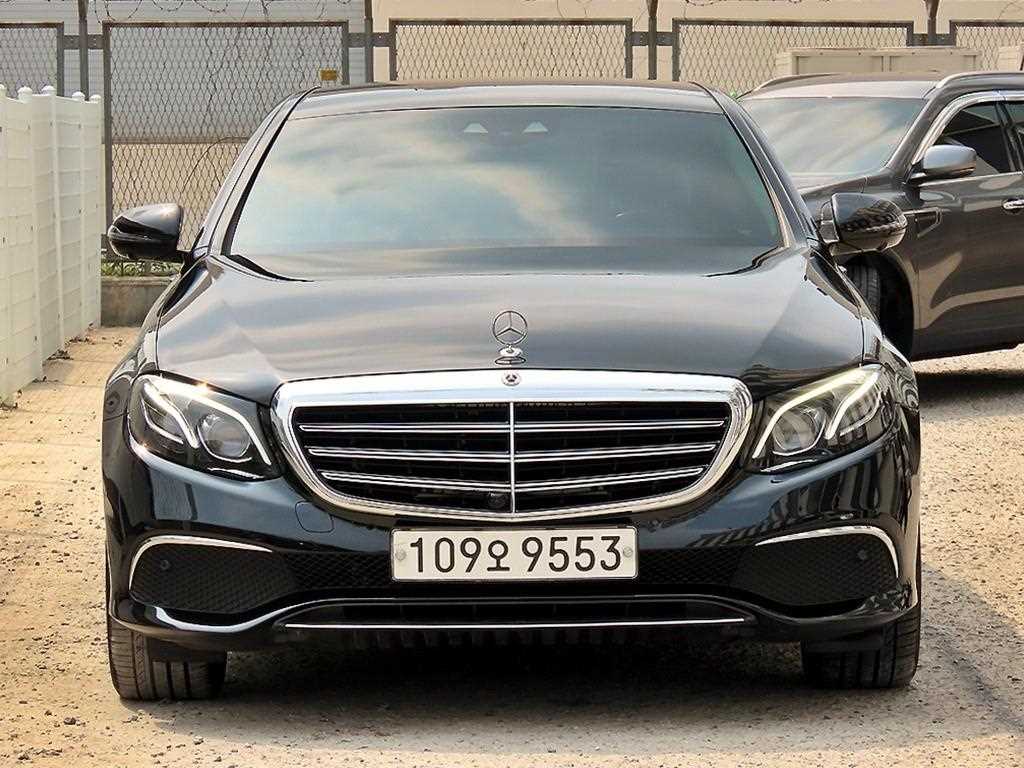 Mercedes-Benz E-Class E300e Exclusive