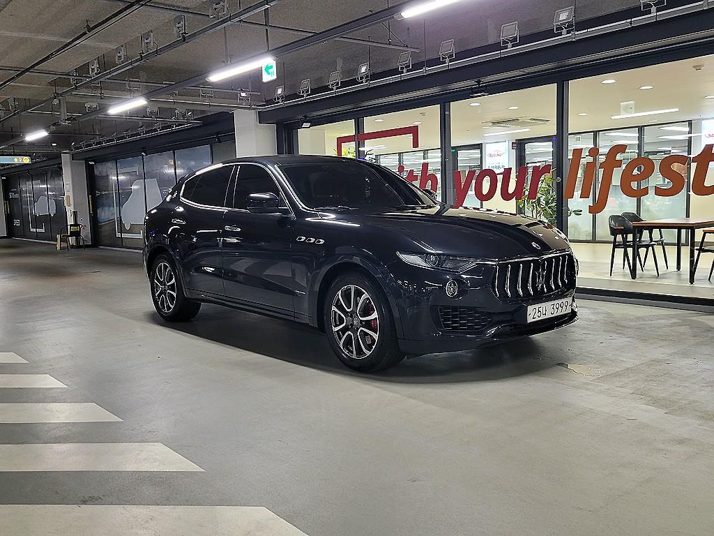 Maserati Levante 3.0 Geuranrusso