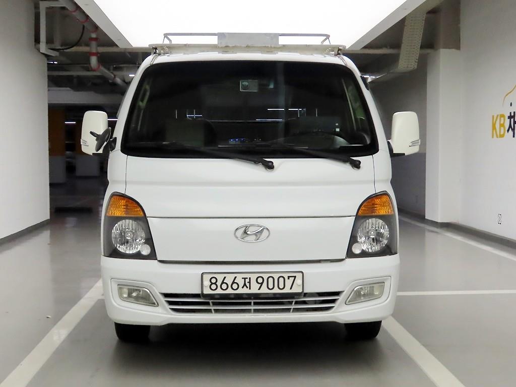 Hyundai Porter II CRDi Super Cab Long Body Modern
