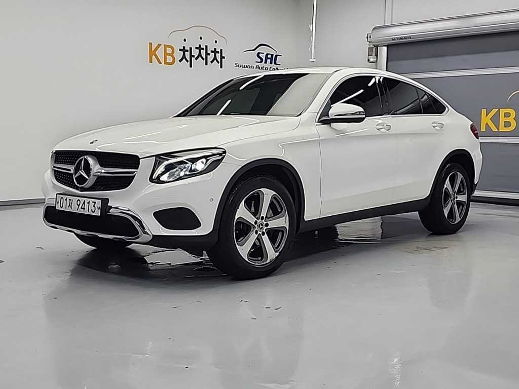 Mercedes-Benz GLC 300 4Maetik Coupe