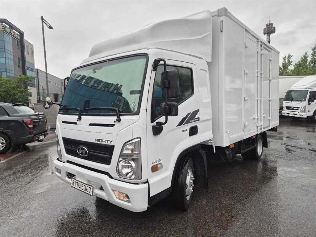 Hyundai Mighty 2.5t Super Cab Long Body
