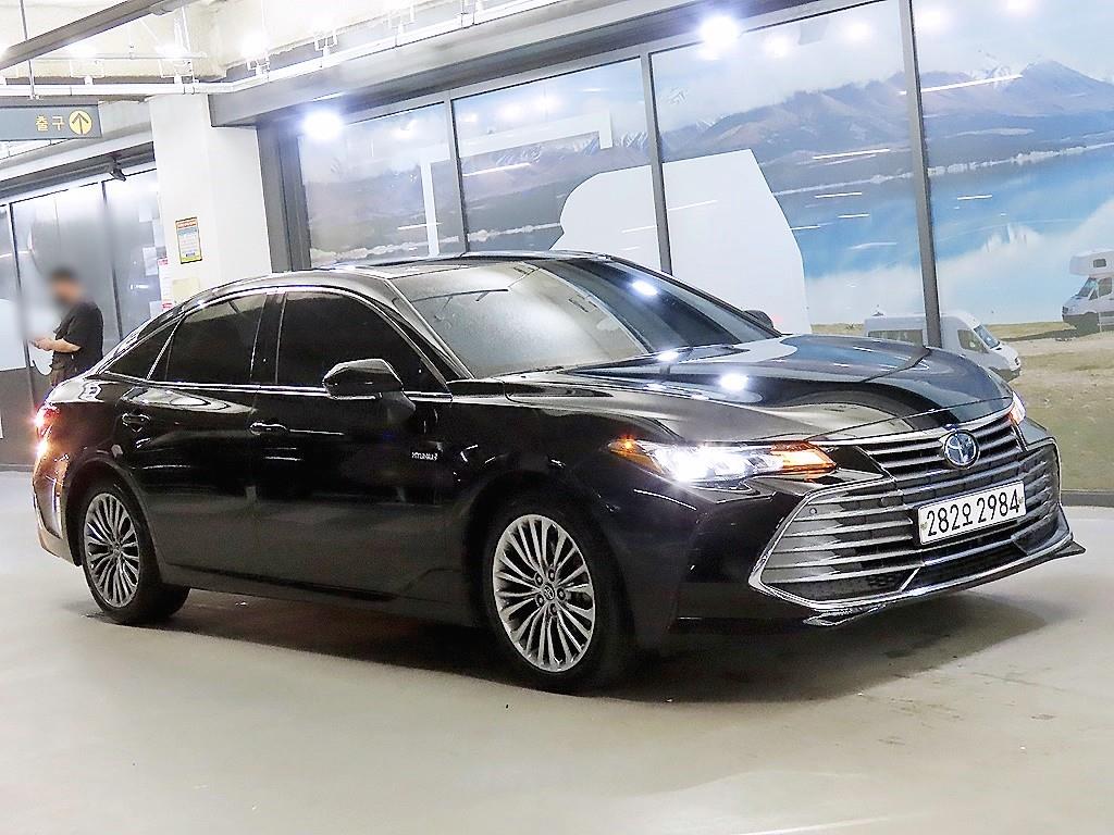 Toyota Avalon 2.5 Hybrid XLE