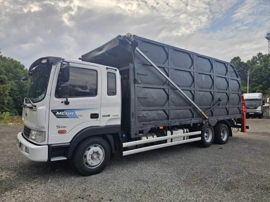 현대 Mega Truck 5t Long Body Plus