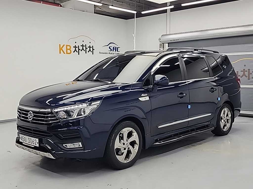 KG모빌리티(쌍용) Korando Turismo 2.2 9 seats 4WD TX