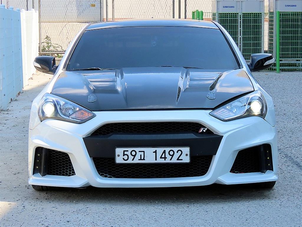 Hyundai Genesis Coupe 380 GT R