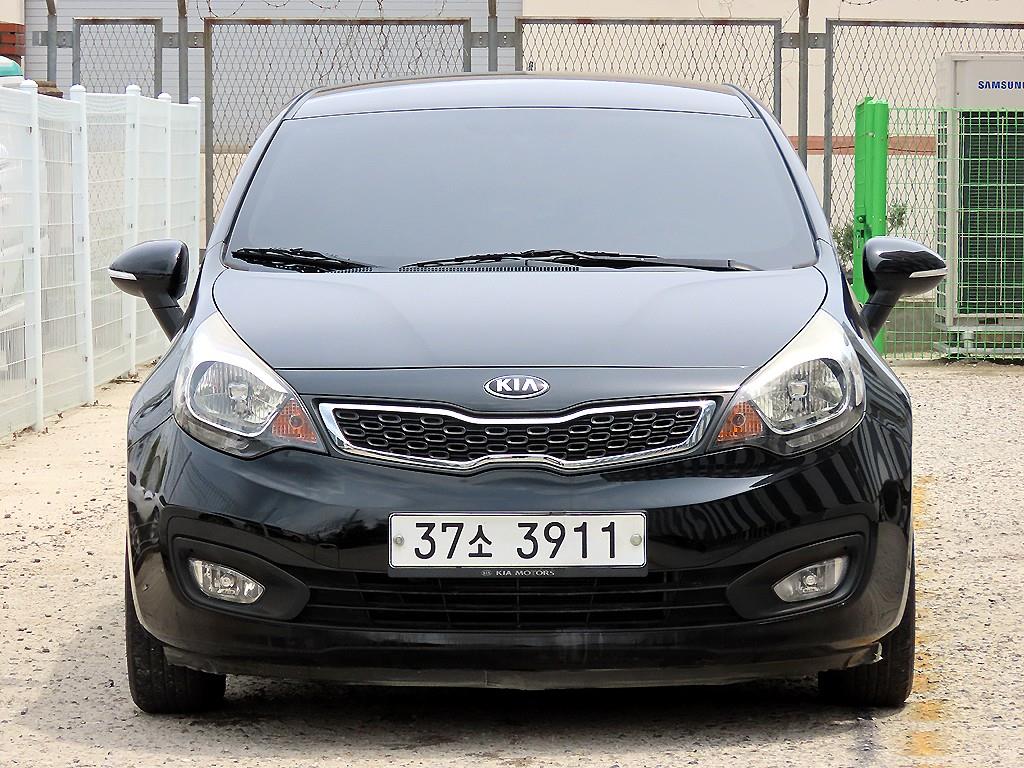 기아 Pride 4 door 1.6 GDI Luxury