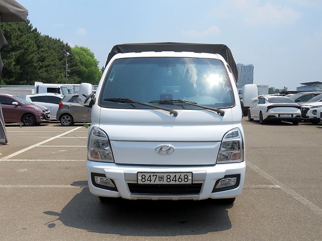 Hyundai Porter II CRDi Super Cab Long Body Premium