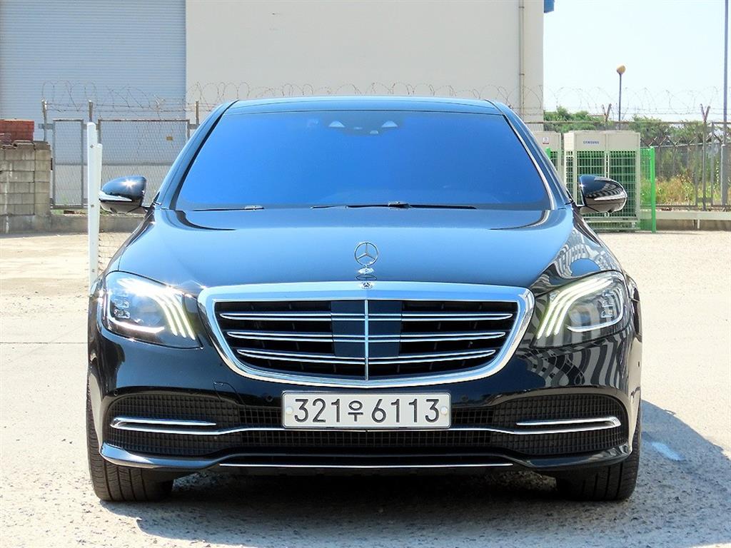 Mercedes-Benz S-Class S560e