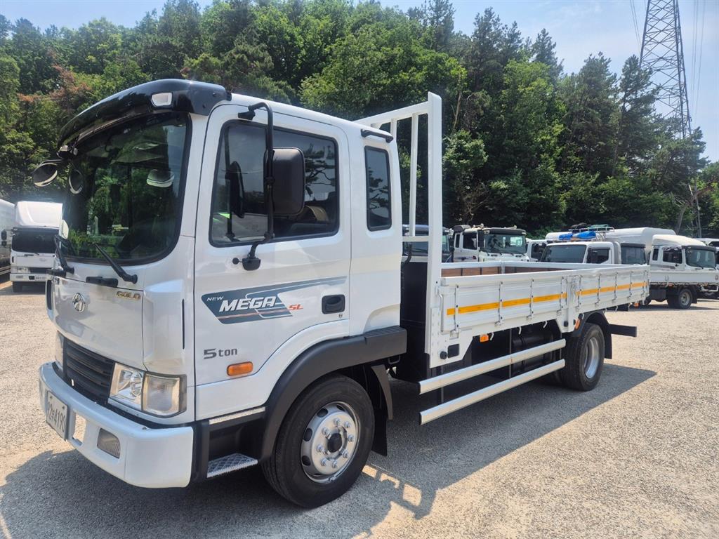 Hyundai Mega Truck 5t Long Body