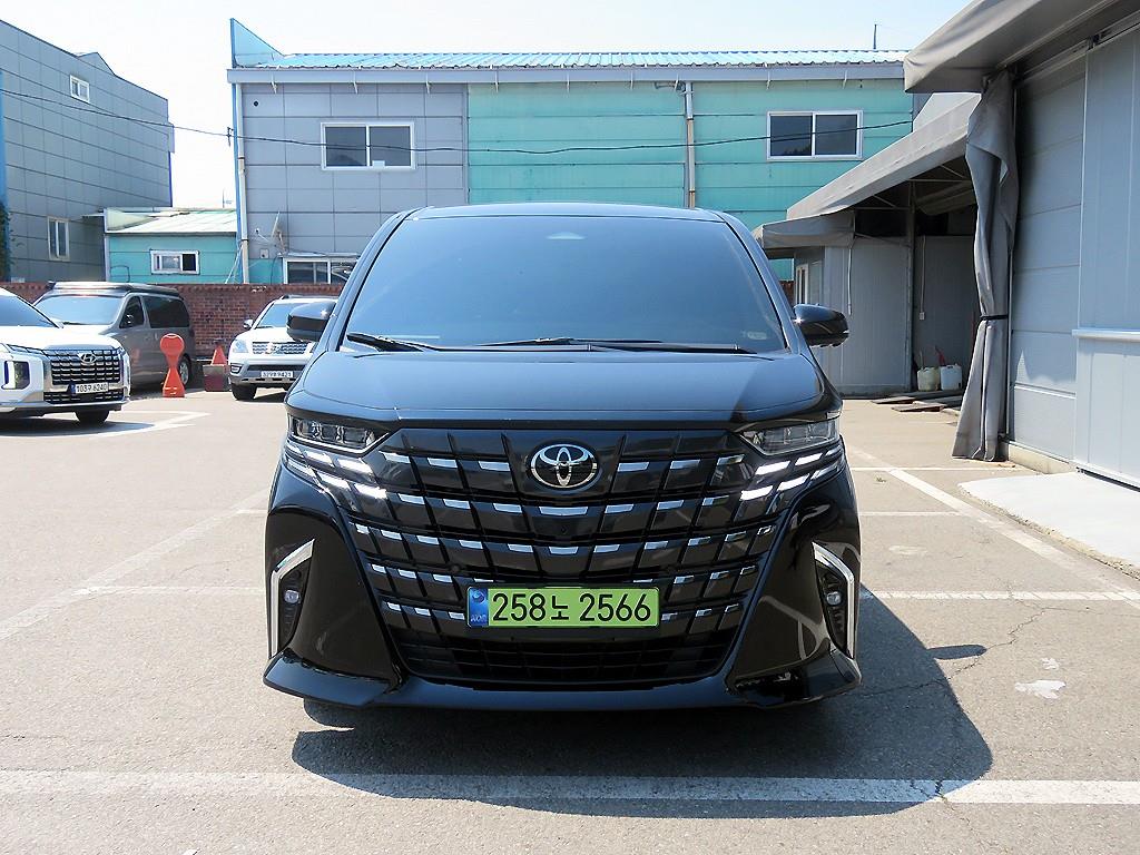 Toyota Alphard 2.5 HEV AWD