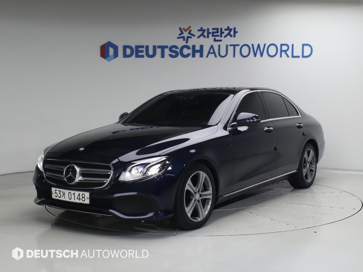 Mercedes-Benz E-Class E300 4Maetik Avantgarde Intelrijeonteu