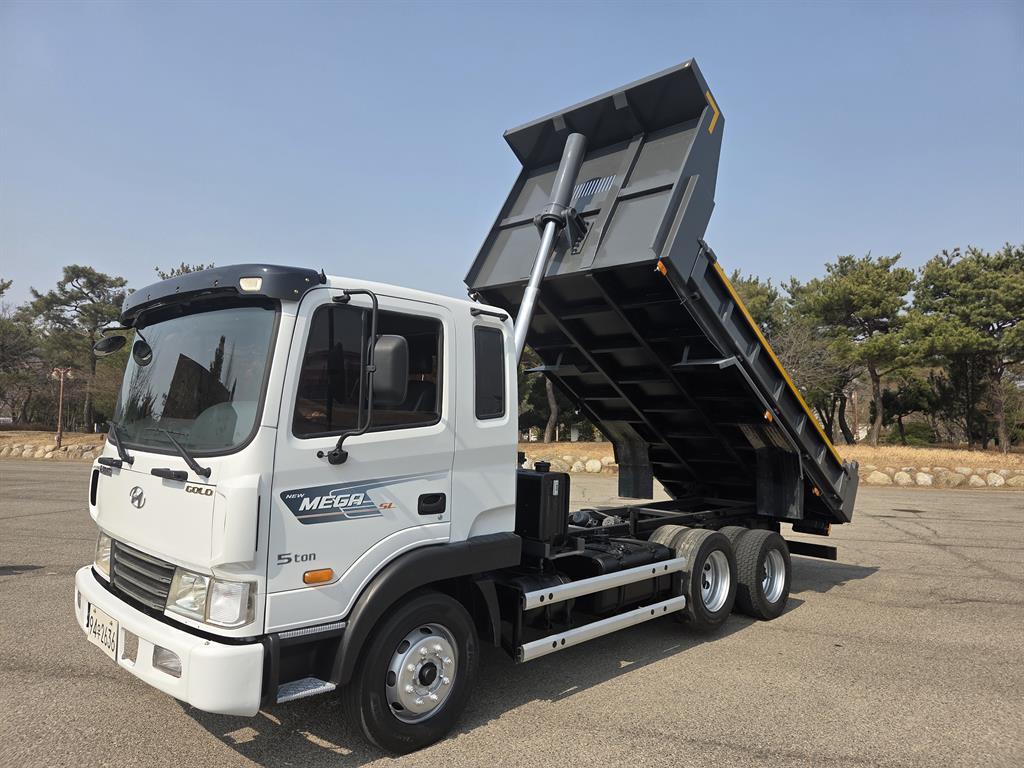 Hyundai Mega Truck 5t Long Body Plus