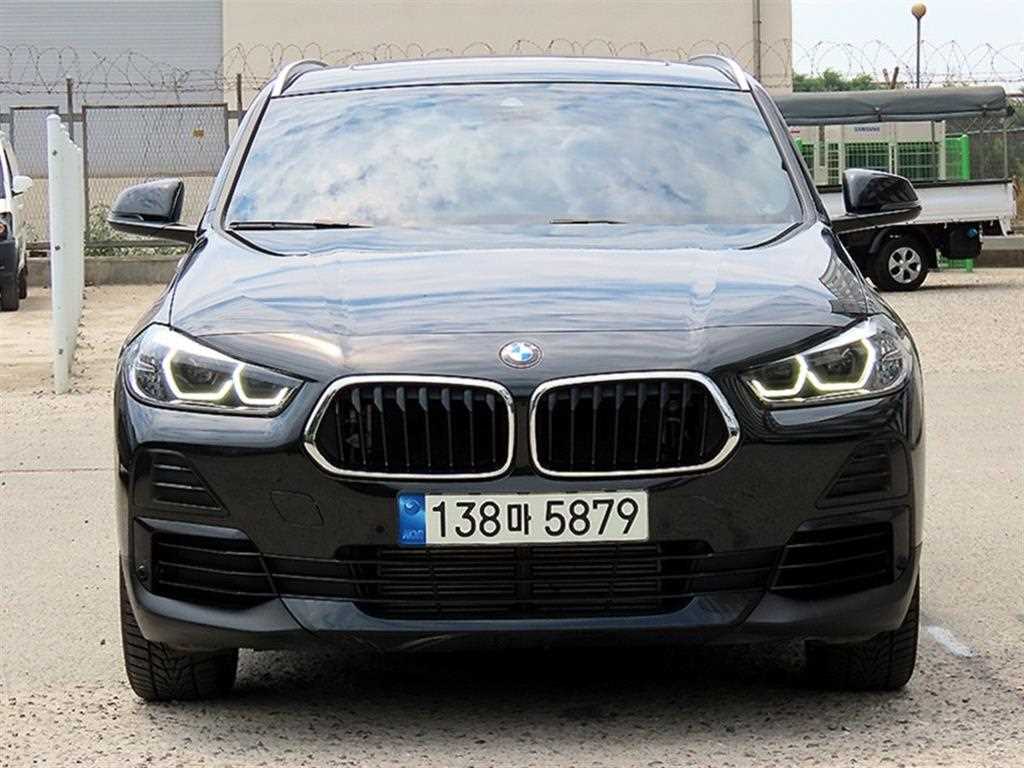 BMW X2 20i xDrive Van SE