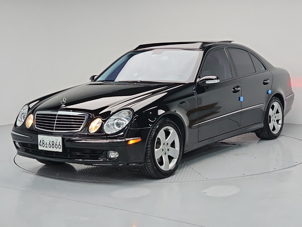 Mercedes-Benz E-Class E500