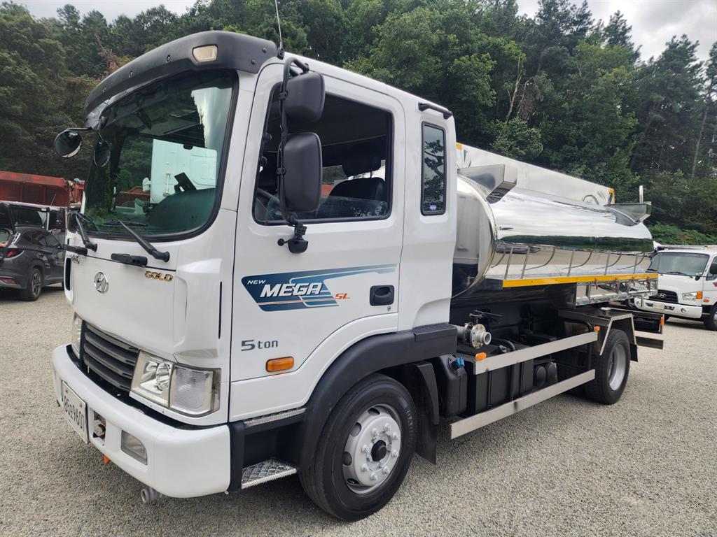 Hyundai Mega Truck Salsucha 5т