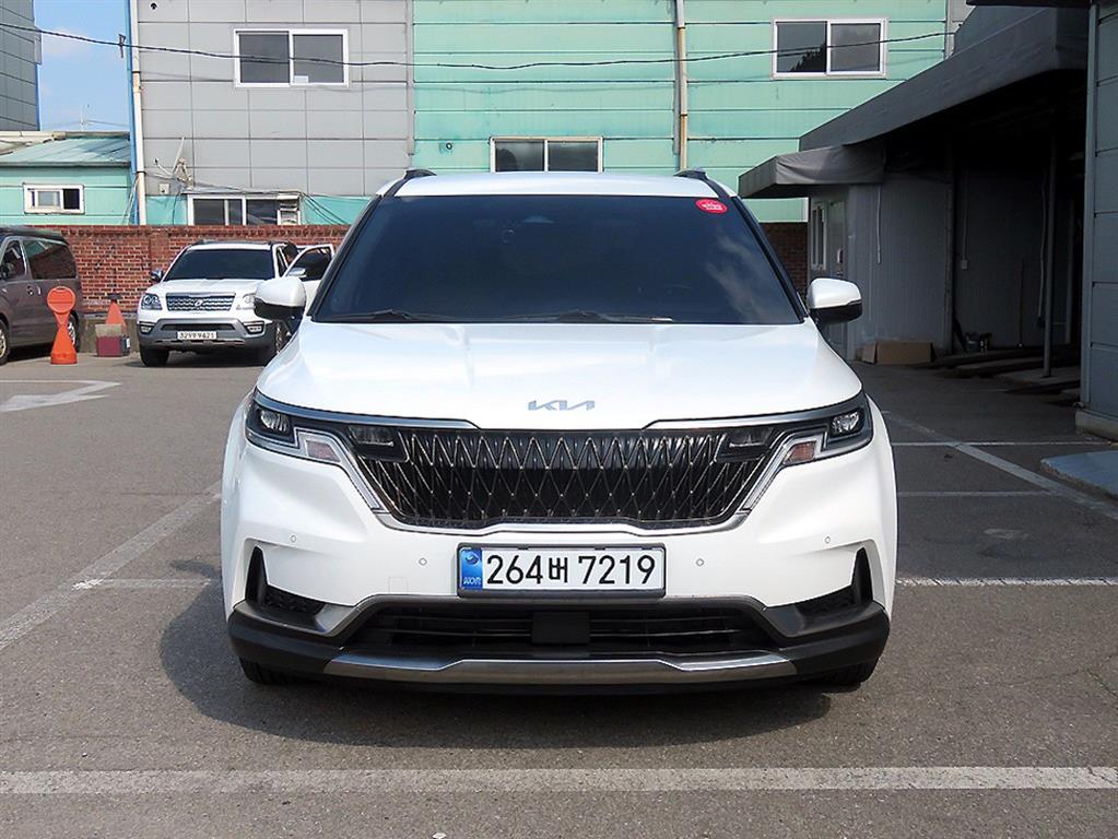 Kia Carnival 9 seats Noblesse