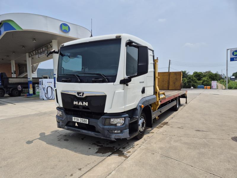 MAN Junghyeongkago Cargo