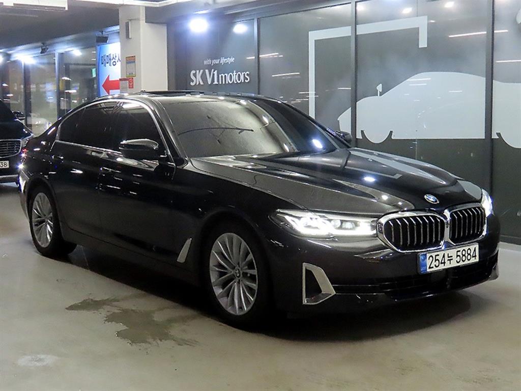 BMW 5 Series 520i Luxury