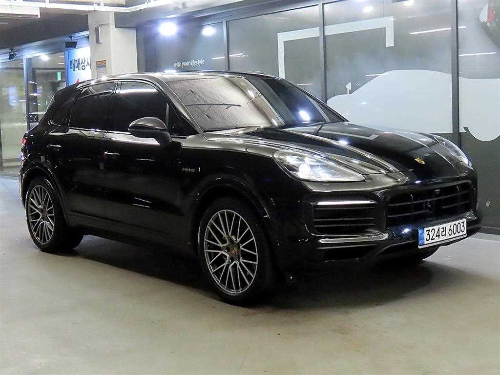 Porsche Cayenne 3.0 HEV Platinum Edition