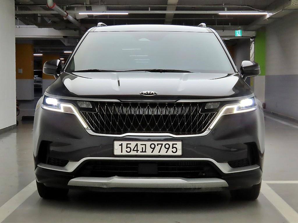 Kia Carnival 9 seats Prestige