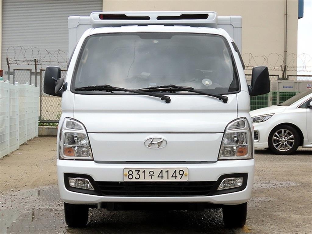 Hyundai Porter II Refrigerated Standard Cab