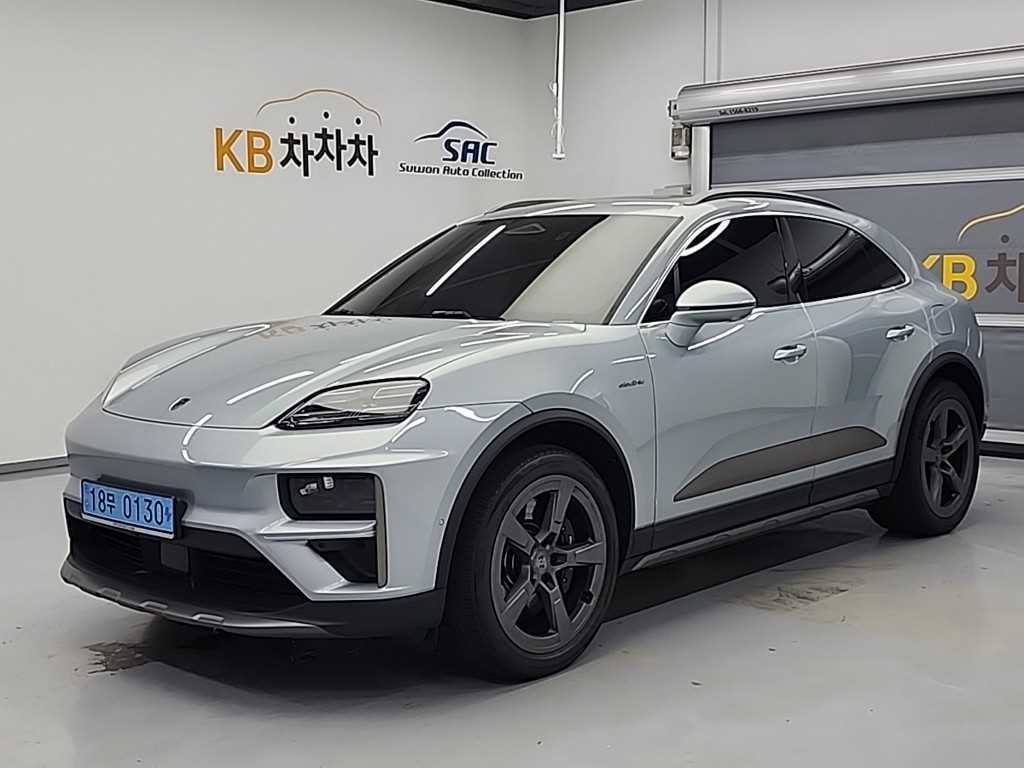 Porsche Macan EV BEV Turbo