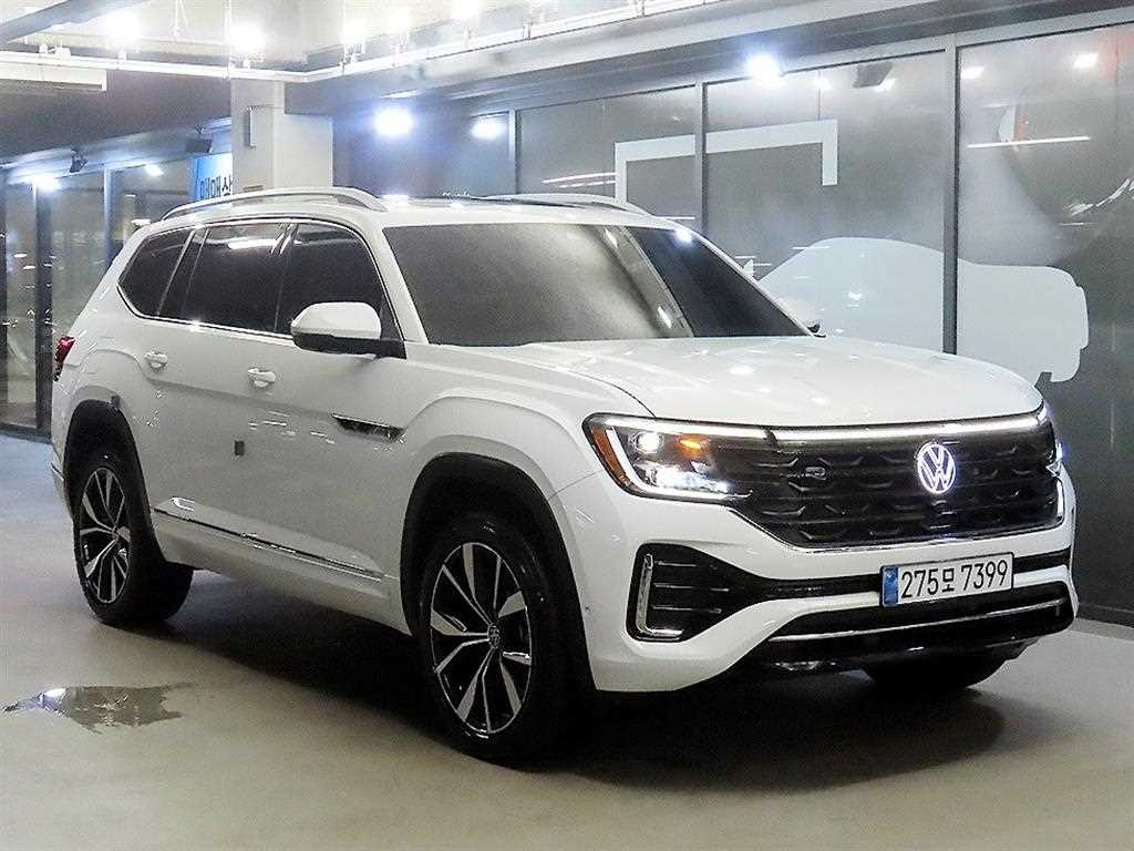 Volkswagen i4 Ateulraseu 2.0 TSI 4Mosyeon Line 7 seats