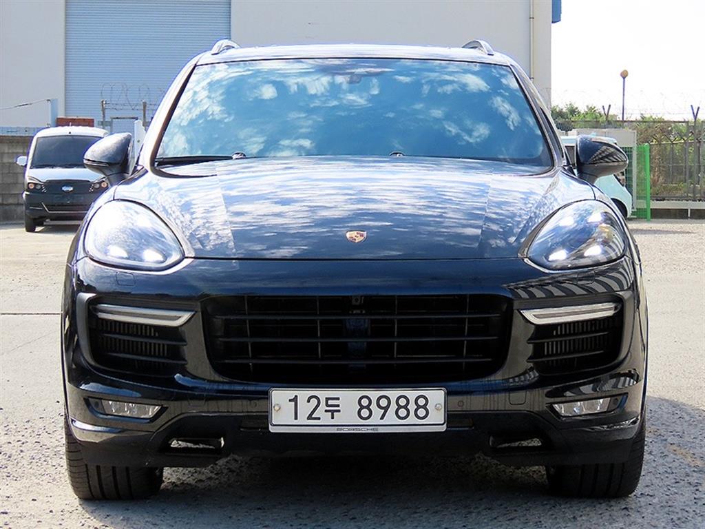 포르쉐 카이엔 3.6 GTS