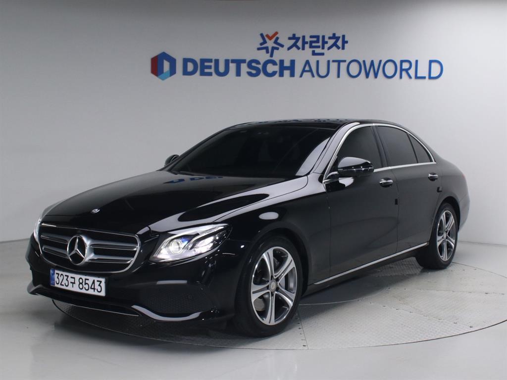 Mercedes-Benz E-Class E300 4Maetik Avantgarde
