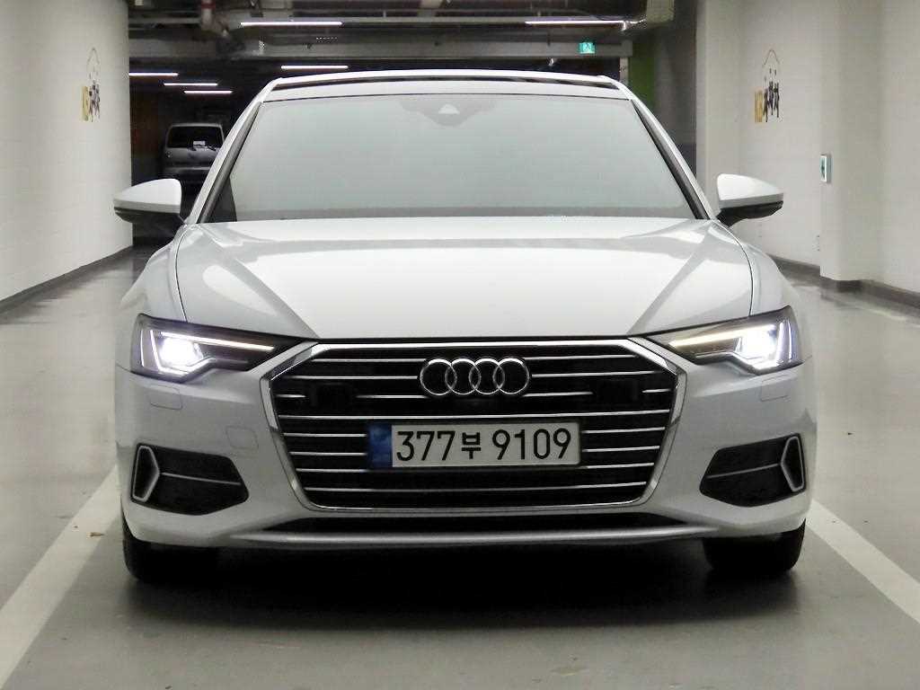 아우디 A6 45 TFSI