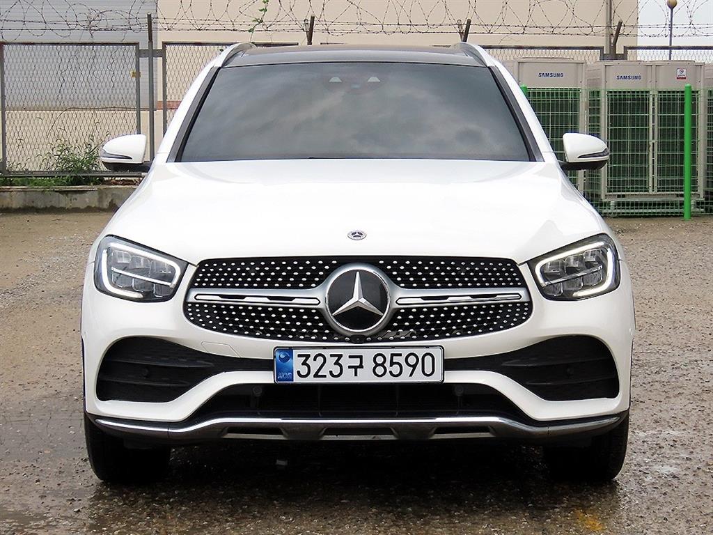 벤츠 GLC 300 4Maetik