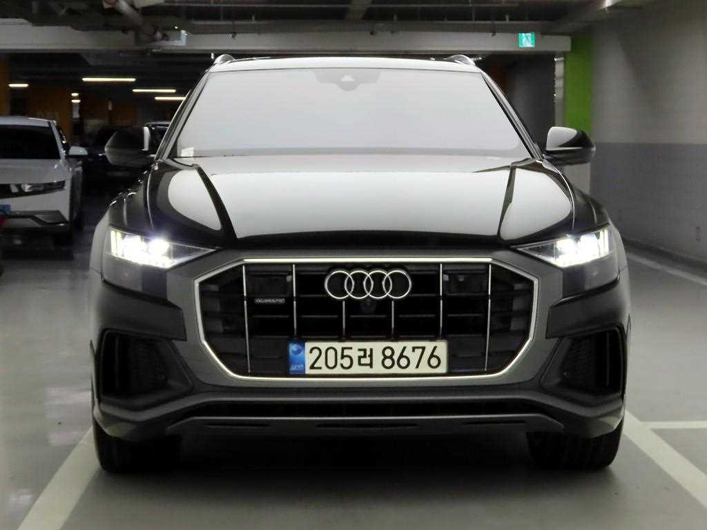 아우디 Q8 45 TDI Quattro Premium