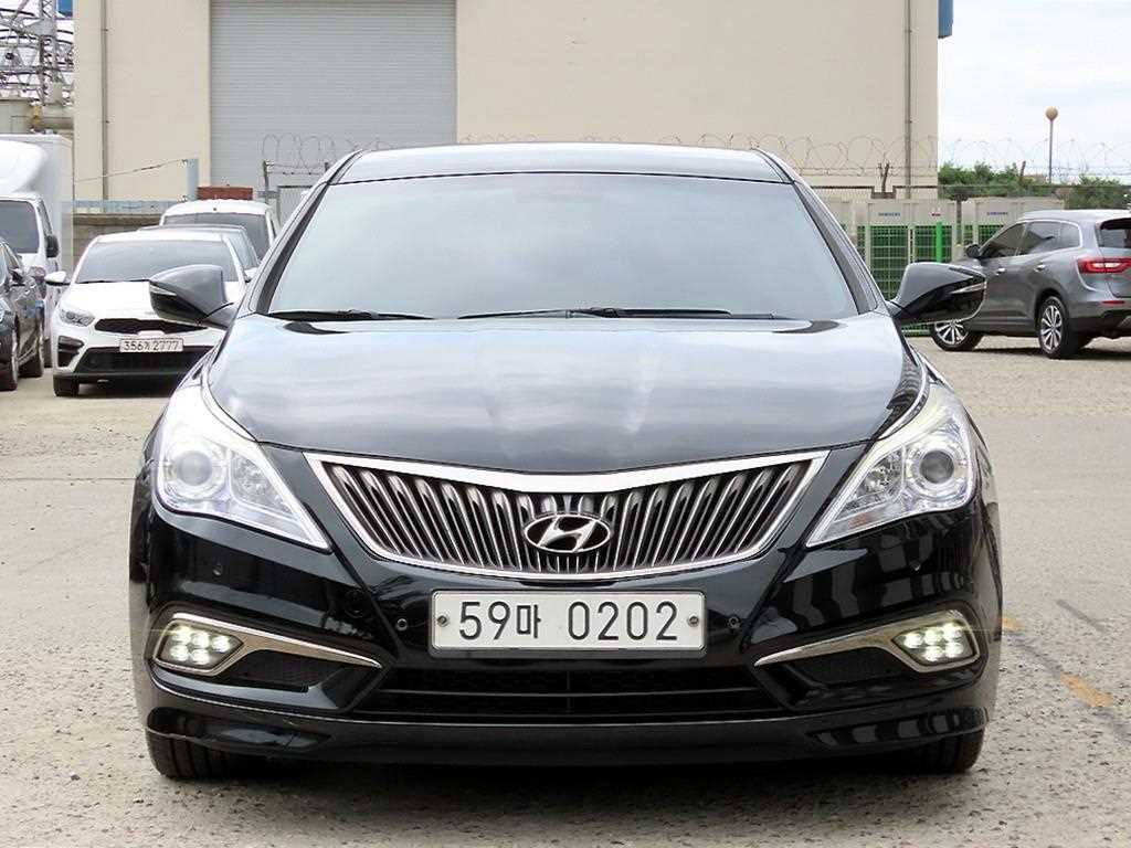Hyundai Grandeur HG 300 Premium