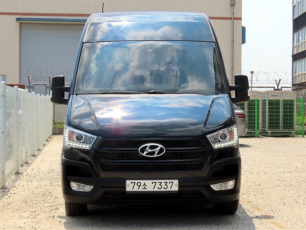 현대 Ssolrati Ssolrati 15 인승 Luxury