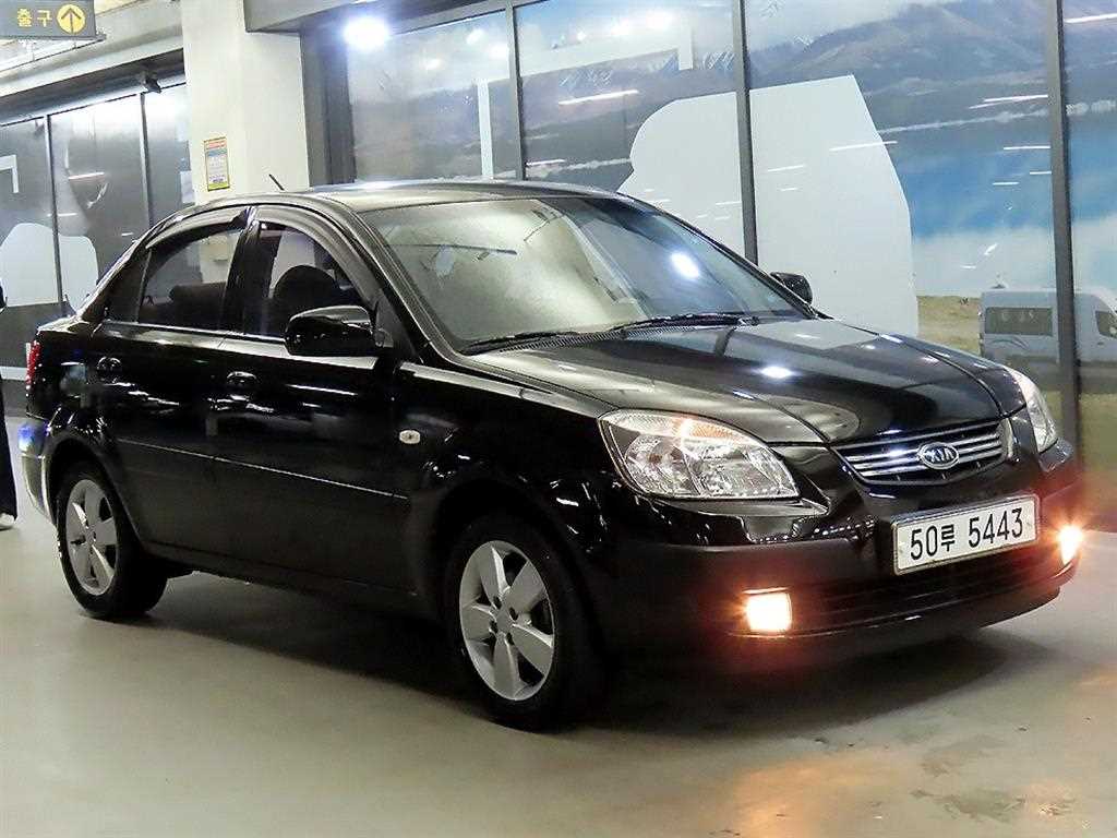 기아 Pride 4 door 1.6 CVVT SLX