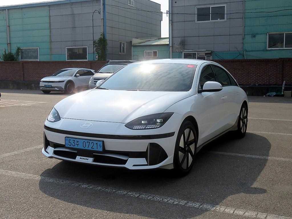 Hyundai Ioniq 6 Long Range 2WD Exclusive Plus