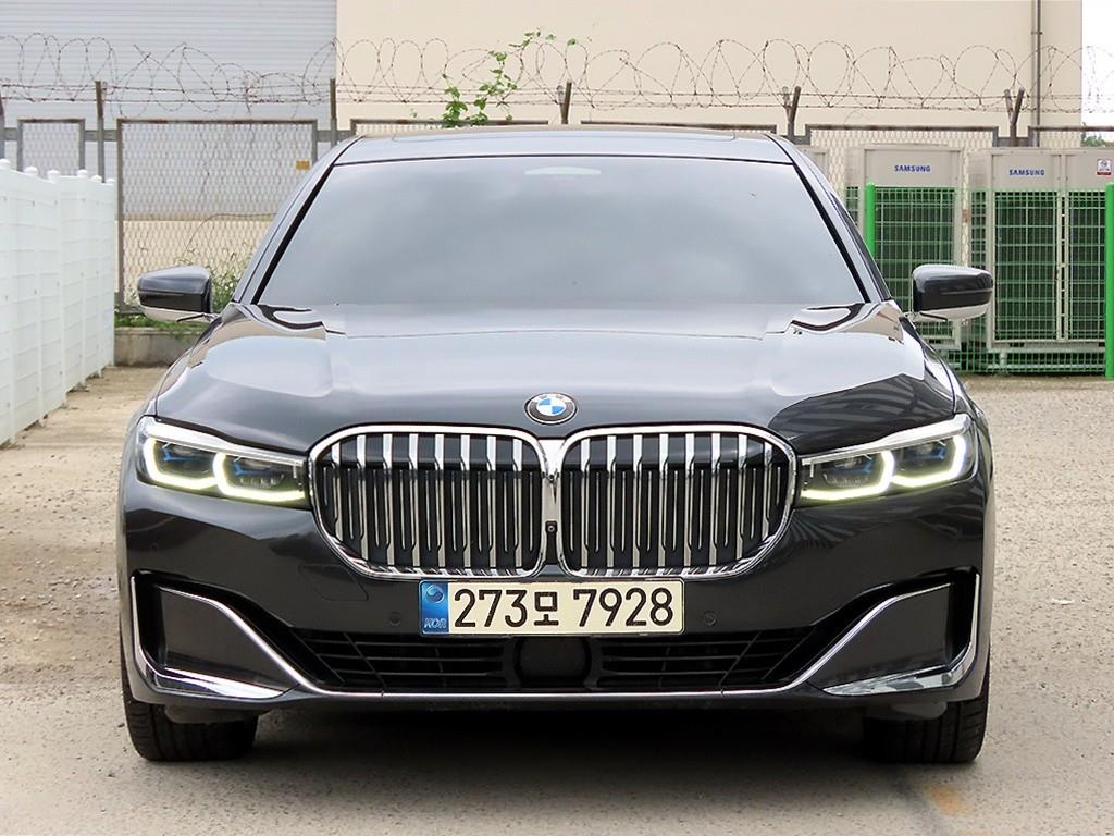 BMW 7 Series 740Li xDrive Dijain Pyueo Ekselreonseu