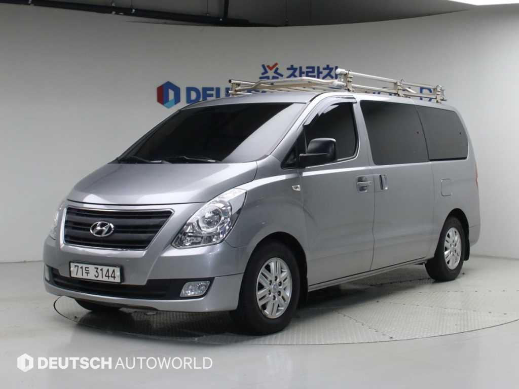 Hyundai Grand Starex 12 seats Smart