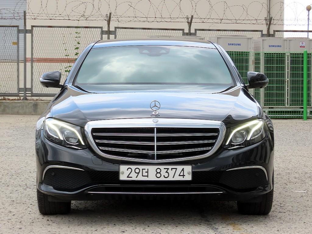 벤츠 E클래스 E300 4Maetik Exclusive