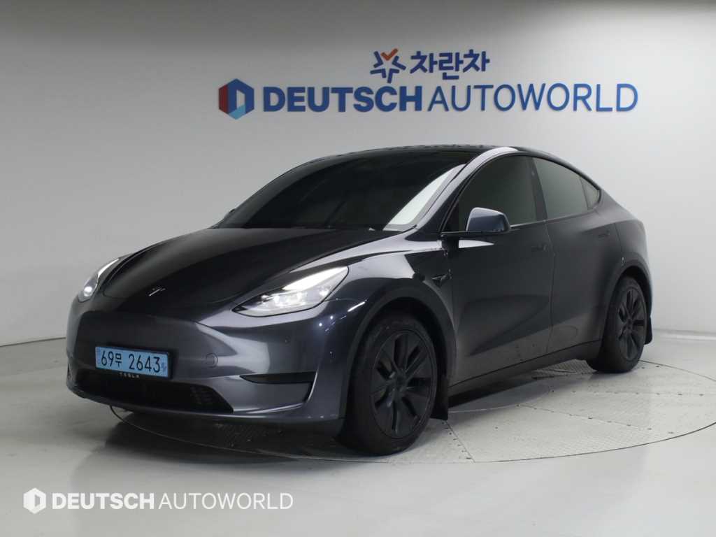 Tesla Model Y RWD