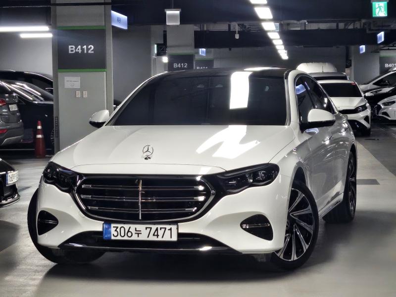 Mercedes-Benz E-Class E300 4Maetik Exclusive
