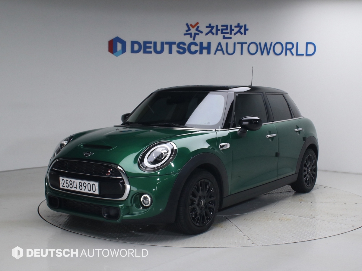 MINI Cooper 5 door 2.0 S