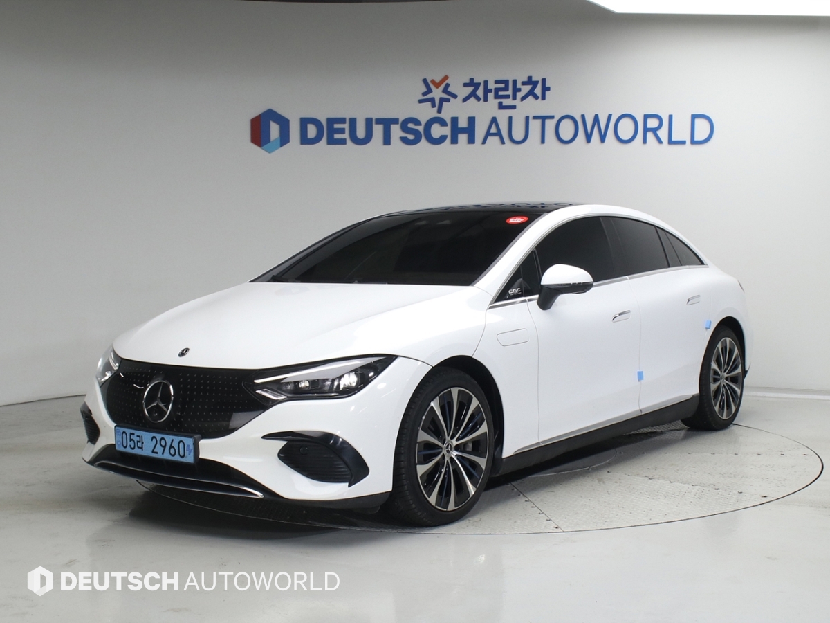 Mercedes-Benz EQE 350+