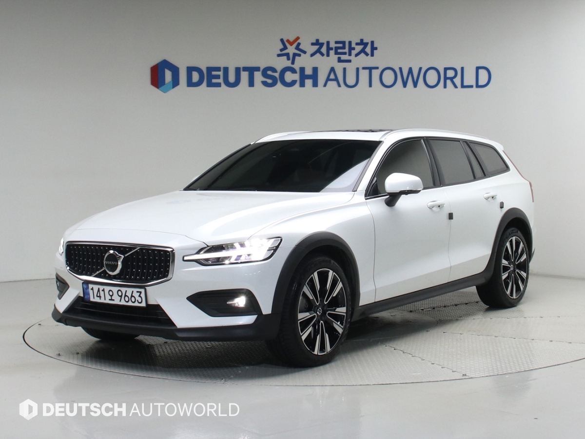 Volvo V60 Keuroseukeonteuri 2.0 B5 AWD Ultimate