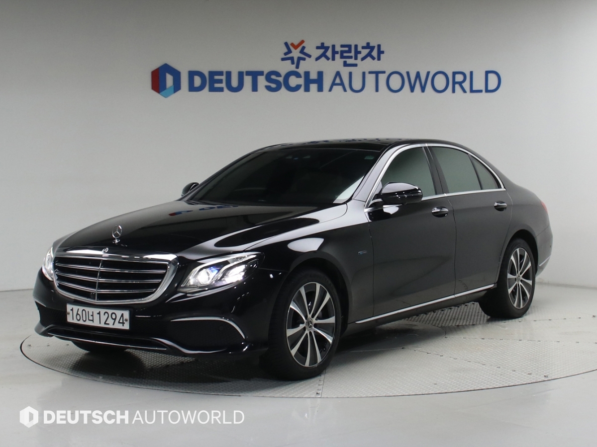 Mercedes-Benz E-Class E300e Exclusive