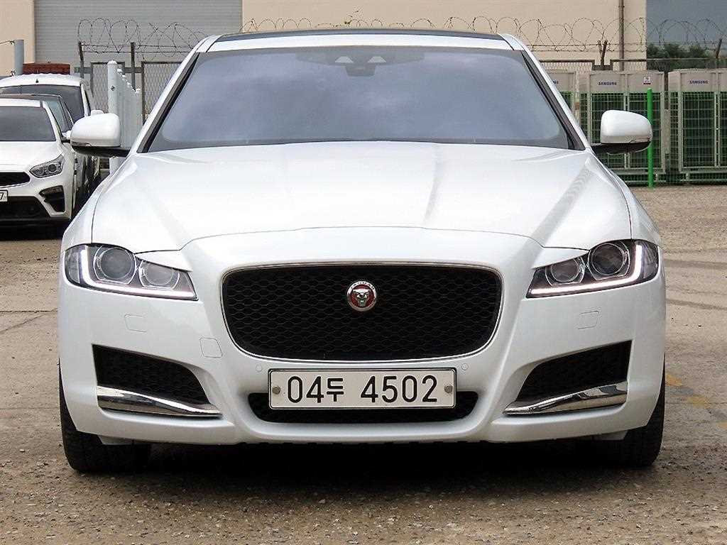 Jaguar XF 2.0 20d Prestige