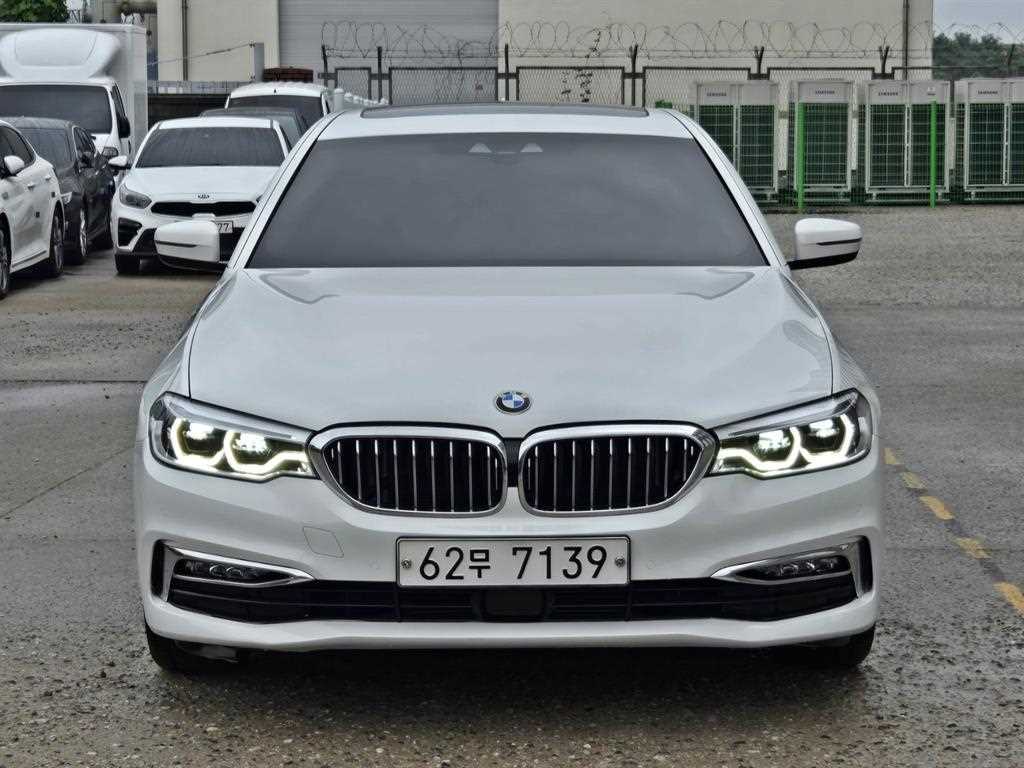 BMW 5 Series 520d xDrive Luxury Plus